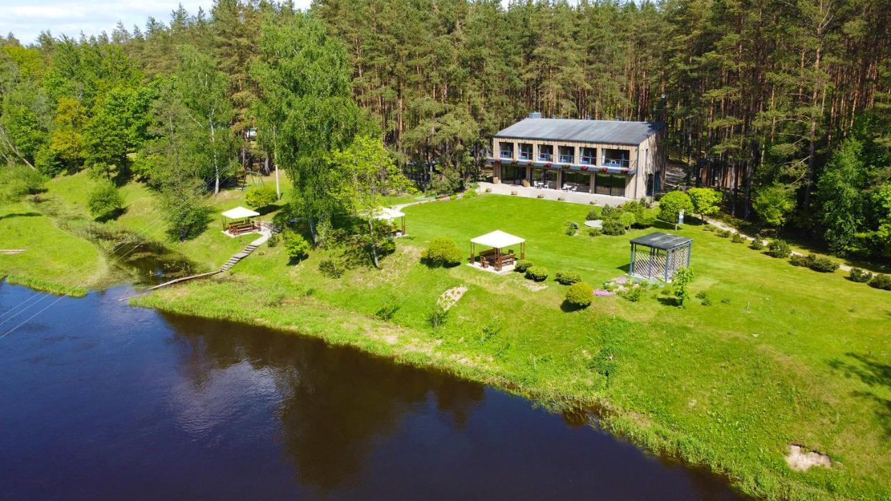 Hotel Pusu Takas à Andrioniskis Extérieur photo
