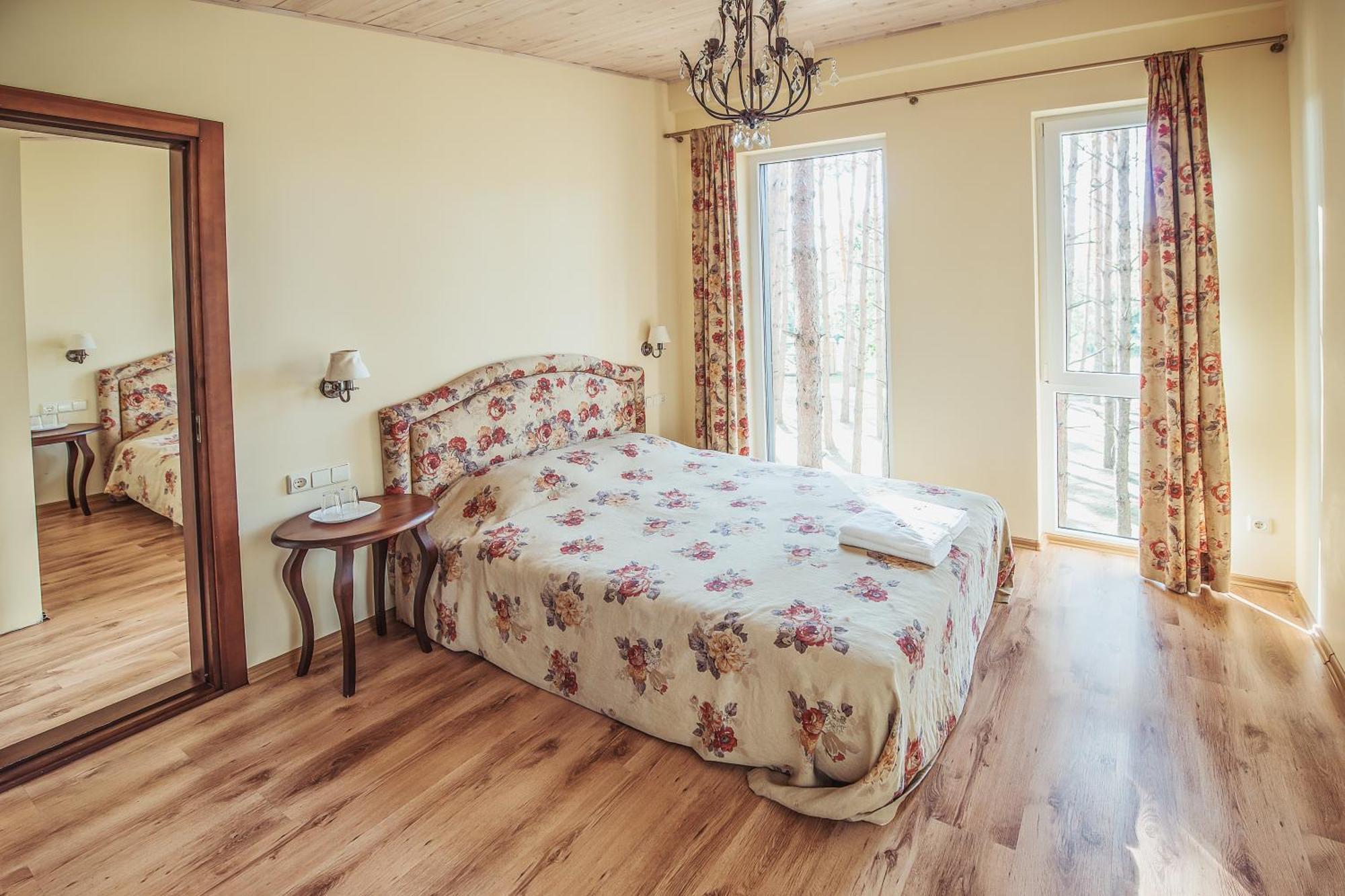 Hotel Pusu Takas à Andrioniskis Chambre photo